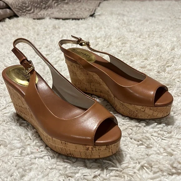 Michael Kors cognac wedged - Picture 1 of 7